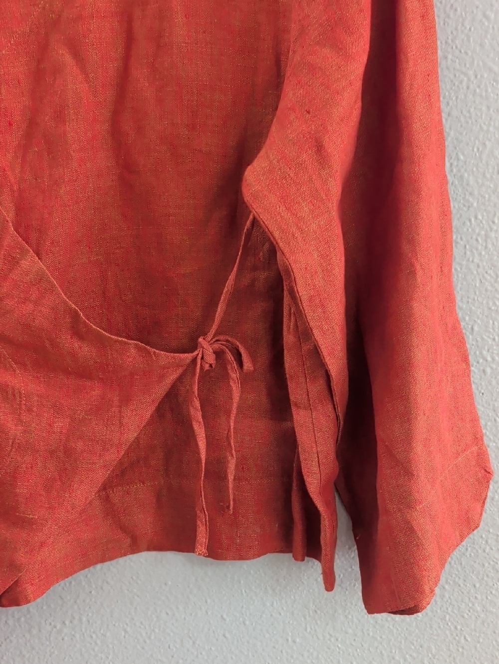 Bryn Walker Mia Linen Lagenlook Women’s Rust Faux Wrap-Front Linen Top - Picture 5 of 9